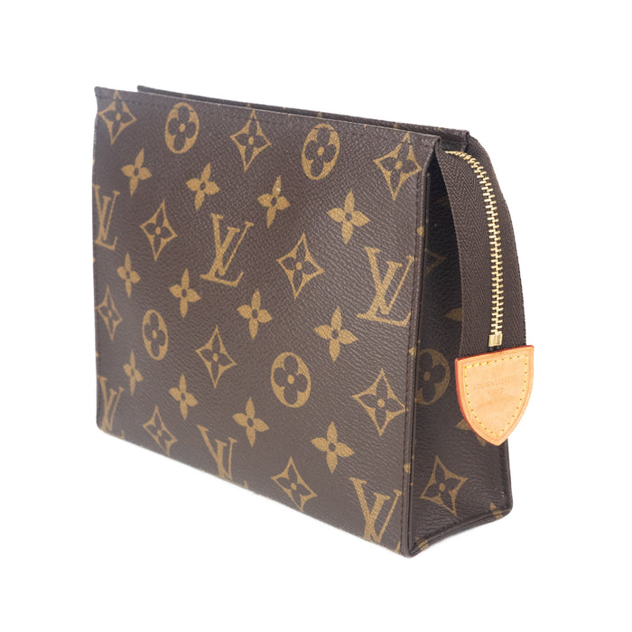 Louis Vuitton Toiletry 19