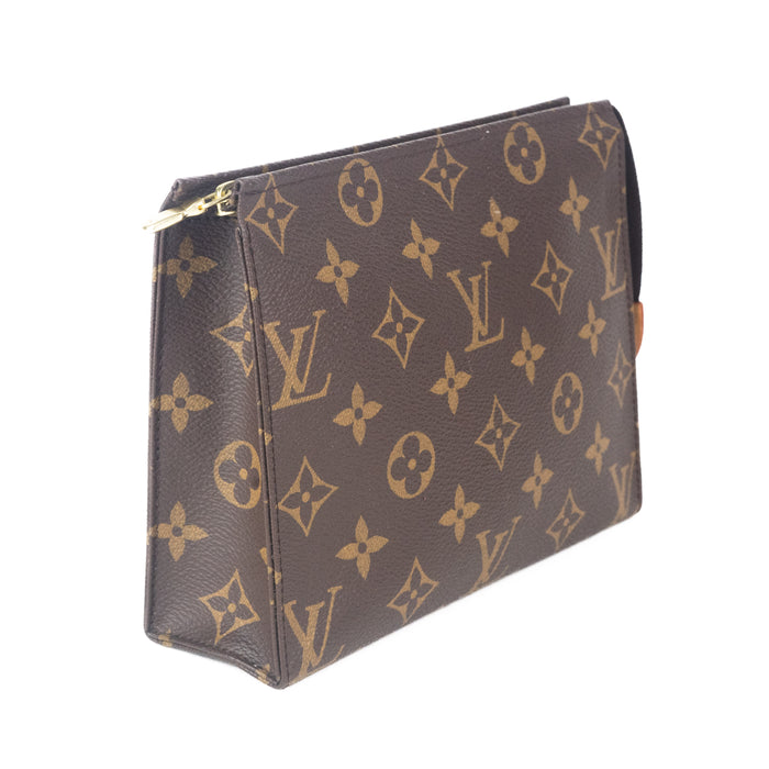 Louis Vuitton Toiletry 19