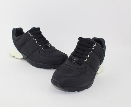 CHANEL TRAINERS SIZE 37.5 - LuxurySnob