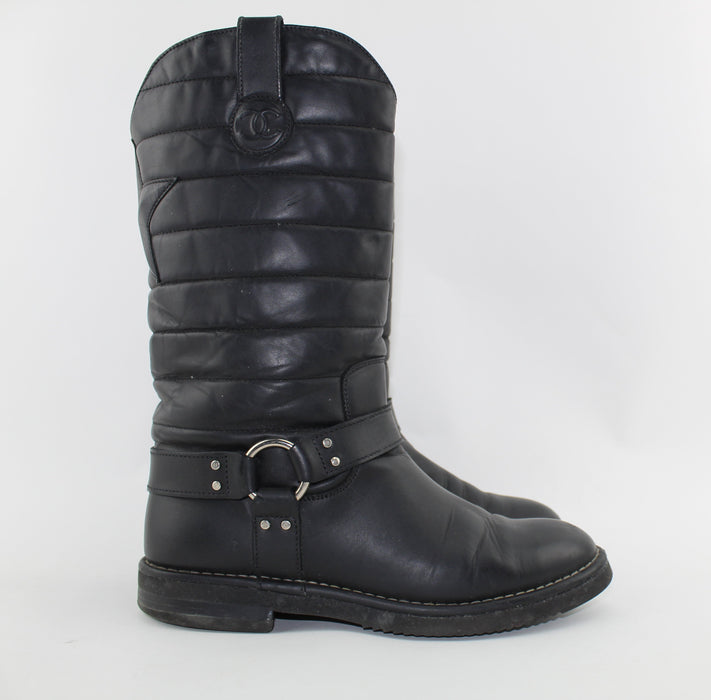 CHANEL DALLAS MOTO STAR BOOTS SIZE 40 - LuxurySnob