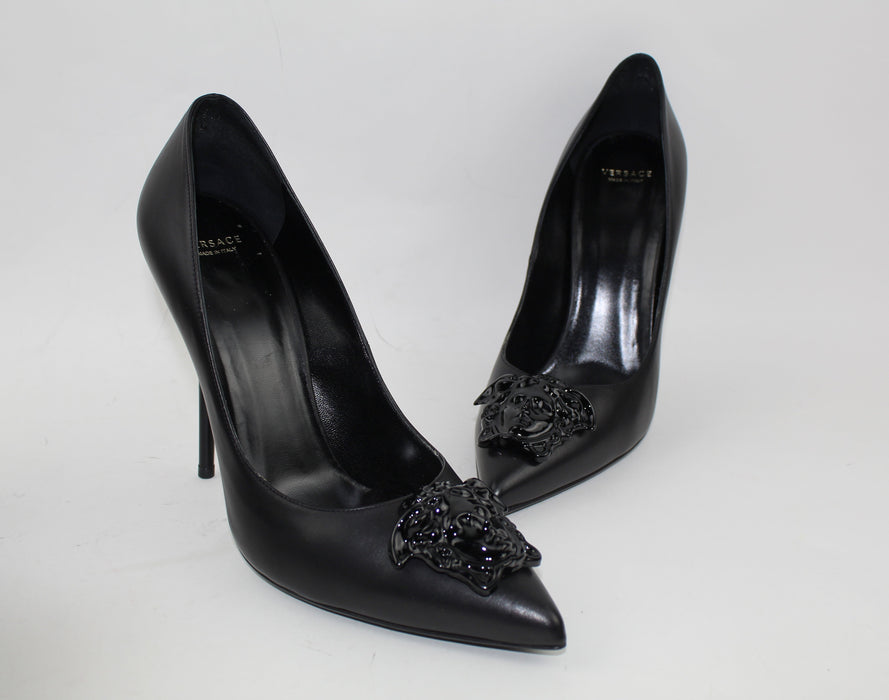 VERSACE DECOLLETE PUMP SIZE 40 - LuxurySnob