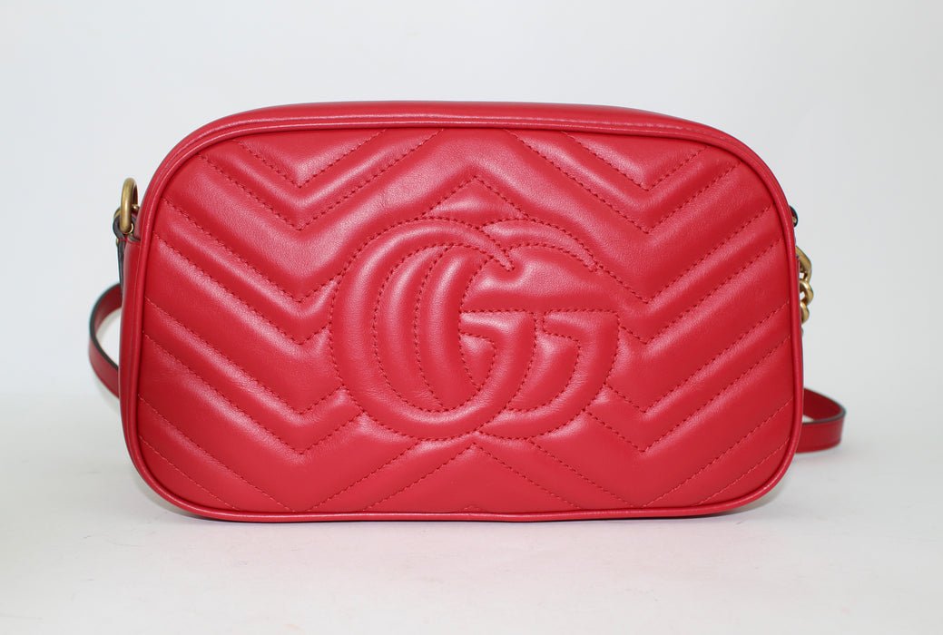 GUCCI GG MARMONT SMALL MATELASSÉ SHOULDER BAG - LuxurySnob