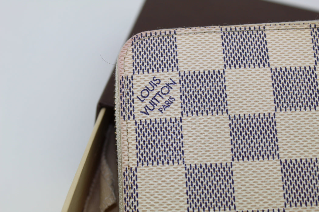 LOUIS VUITTON ZIPPY WALLET - LuxurySnob
