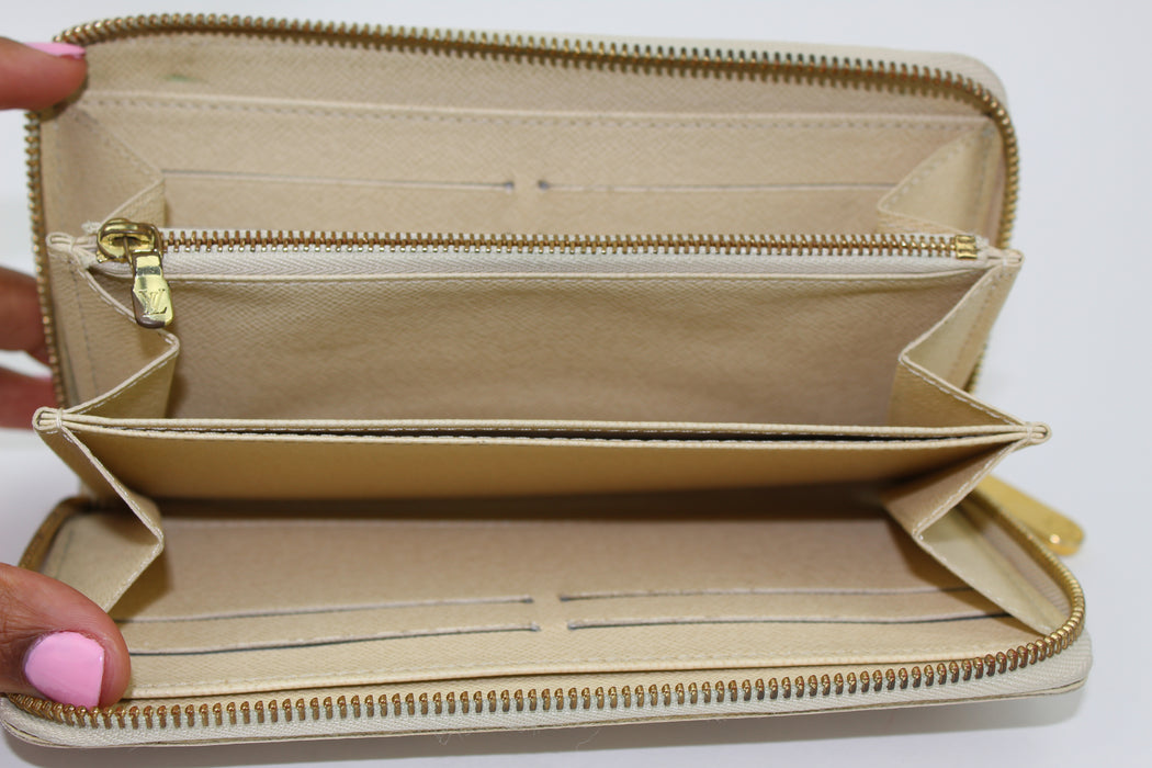 LOUIS VUITTON ZIPPY WALLET - LuxurySnob