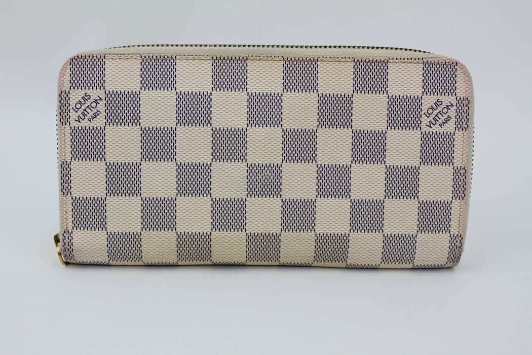 LOUIS VUITTON ZIPPY WALLET - LuxurySnob