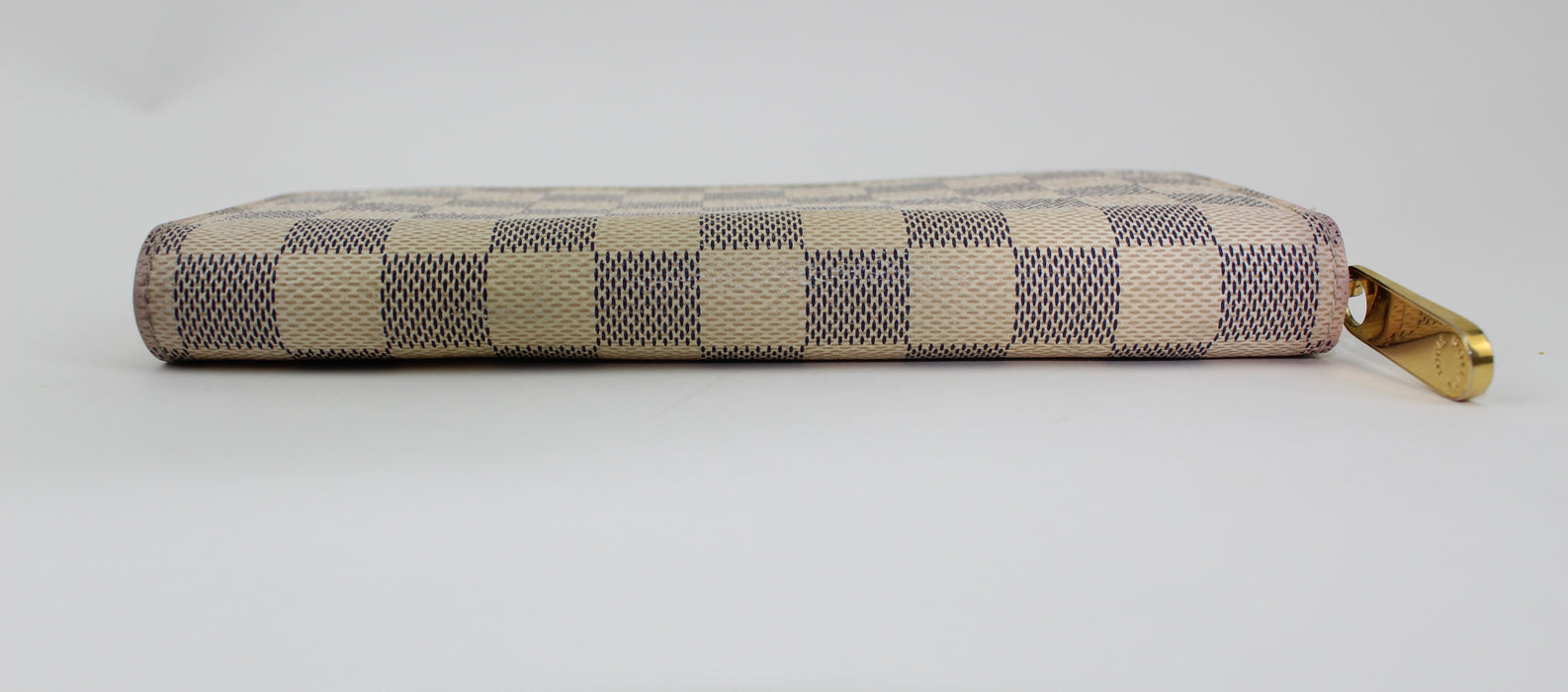 LOUIS VUITTON ZIPPY WALLET - LuxurySnob