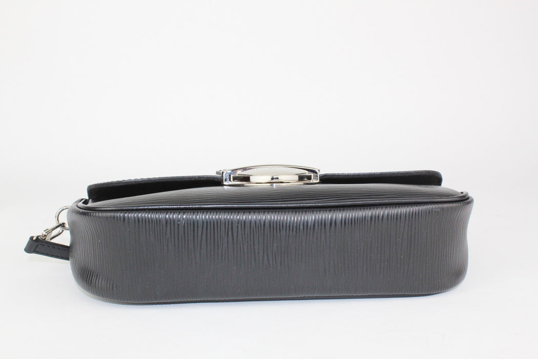 Louis Vuitton Pochette Montaigne in Black Epy Leather