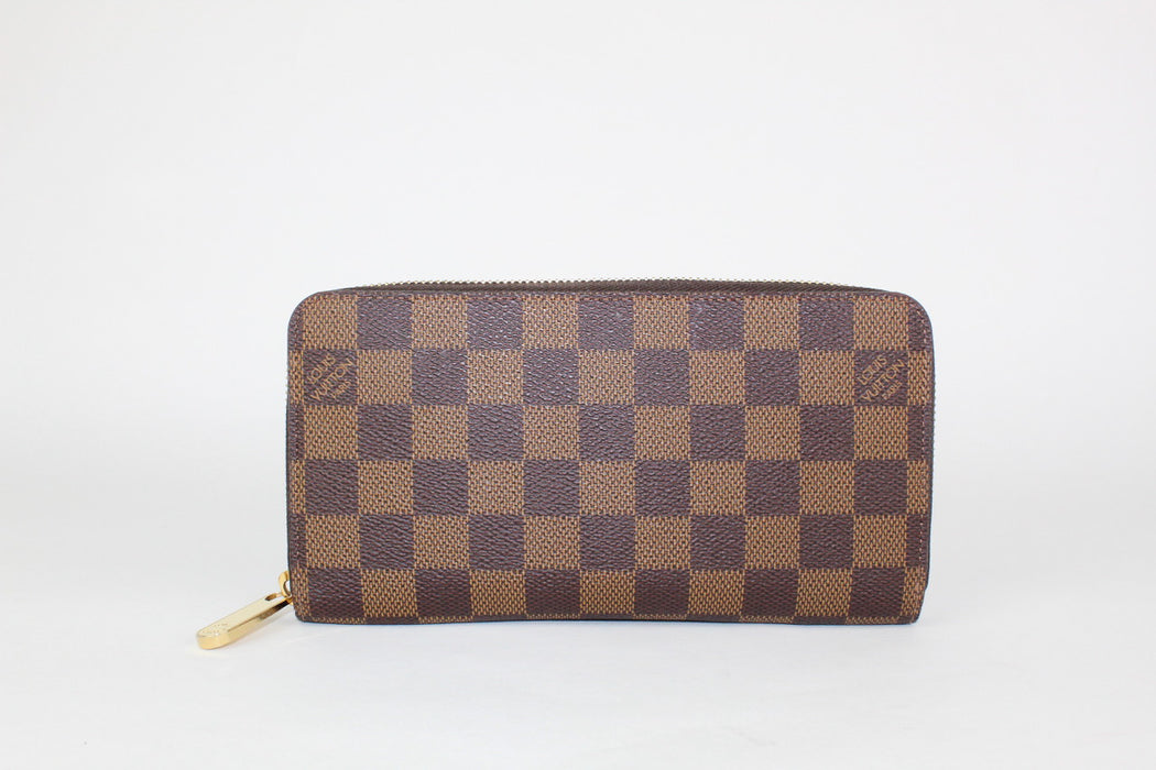 Louis Vuitton Zippy Wallet in Brown Damier Ebene