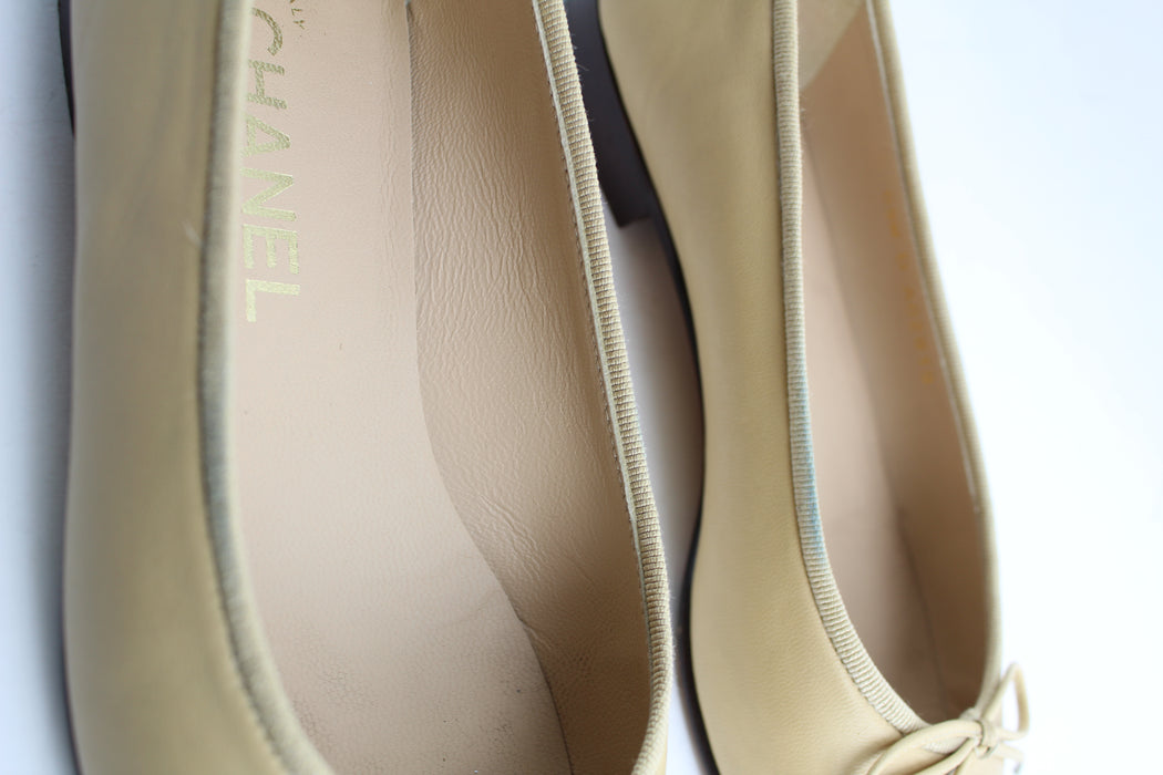 CHANEL BALLET FLATS SIZE 37.5 - LuxurySnob