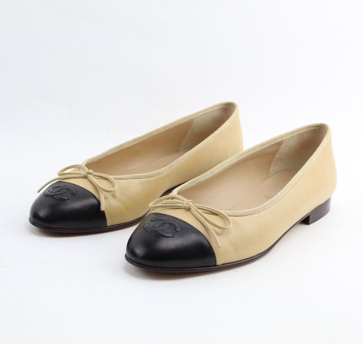 CHANEL BALLET FLATS SIZE 37.5 - LuxurySnob