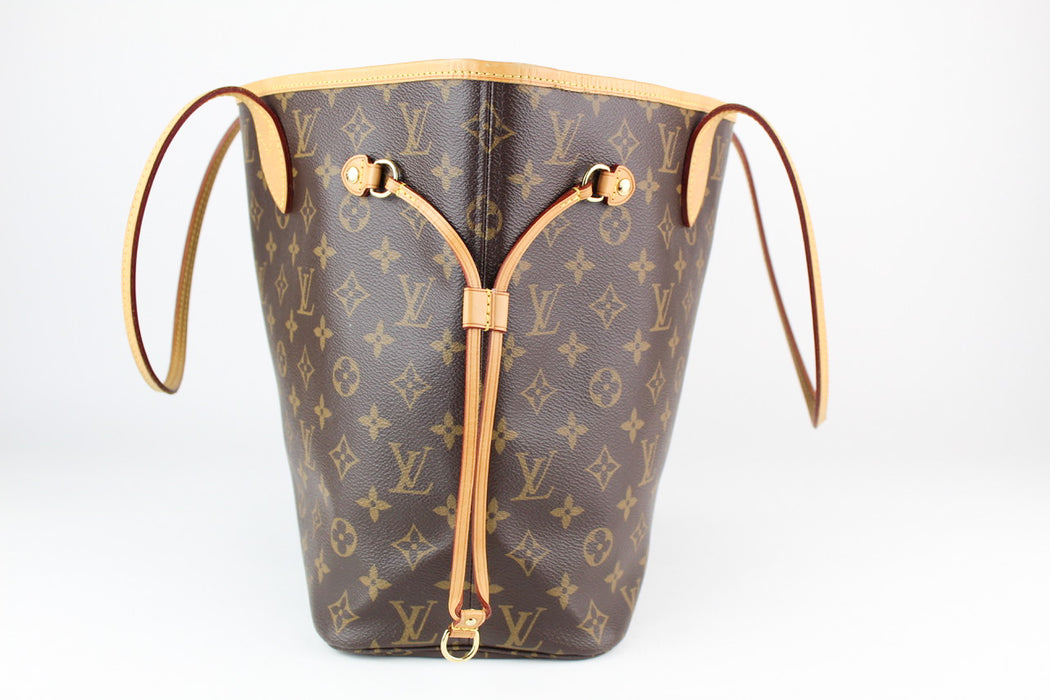 Louis Vuitton Monogram Neverfull MM in Rose Ballerine