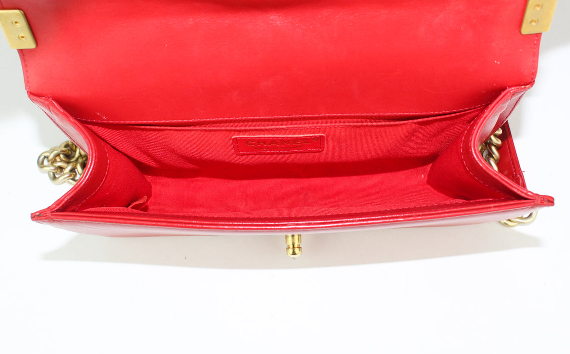 Chanel Caviar Medium Boy Bag in Red