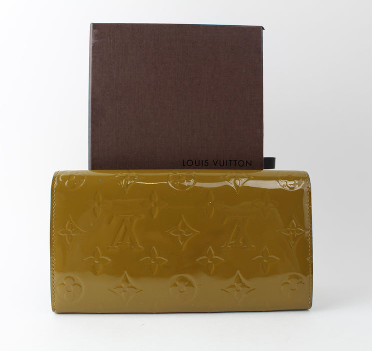 LOUIS VUITTON VERNIS SARAH WALLET - LuxurySnob