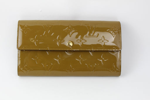 LOUIS VUITTON VERNIS SARAH WALLET - LuxurySnob