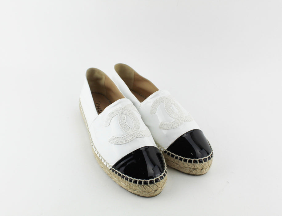 CHANEL ESPADRILLES PATENT WHITE AND BLACK