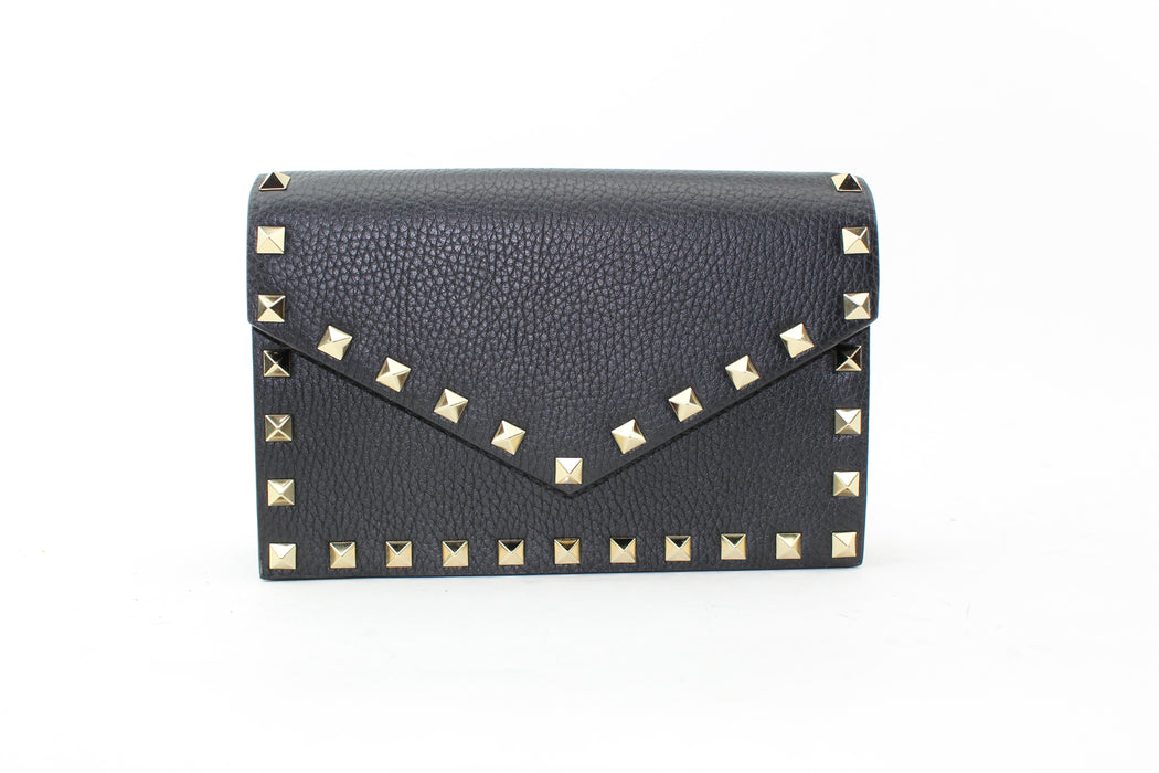 VALENTINO GARAVANI ROCKSTUD SMALL LEATHER FLAP WALLET ON A CHAIN