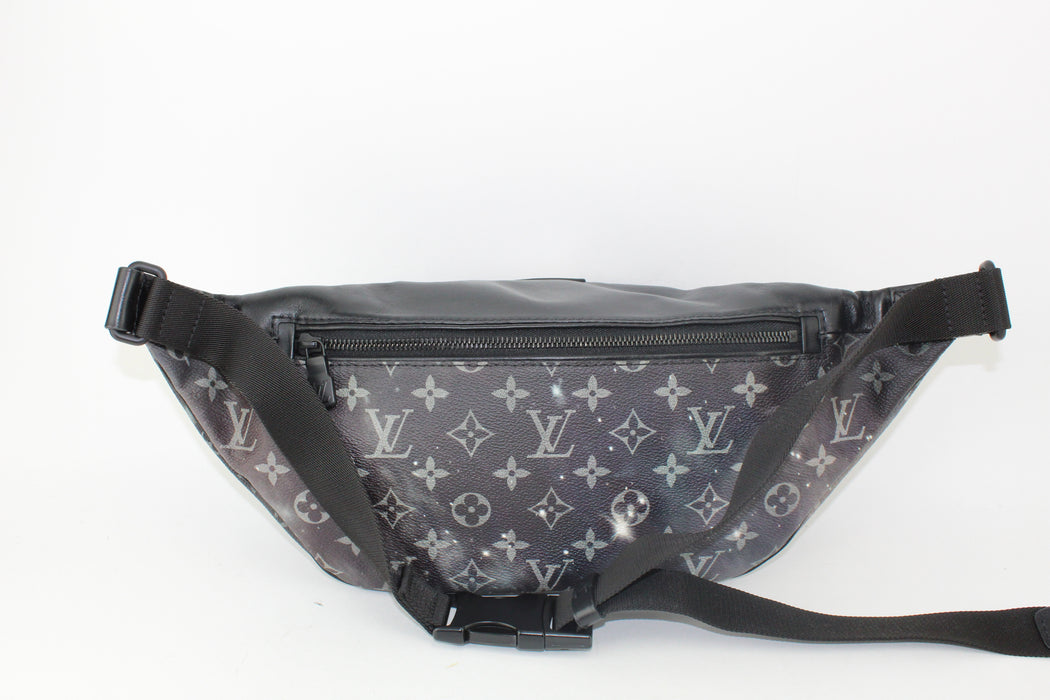 Louis Vuitton Discovery Bumbag Monogram Galaxy