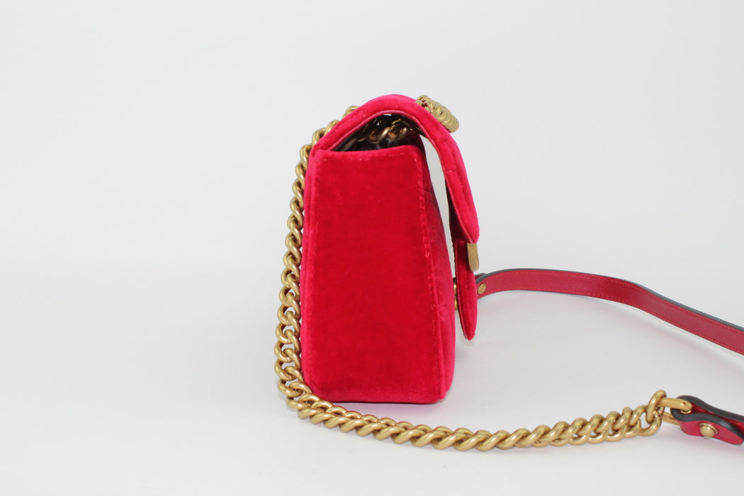 GUCCI GG MARMONT VELVET MINI SHOULDER BAG RED