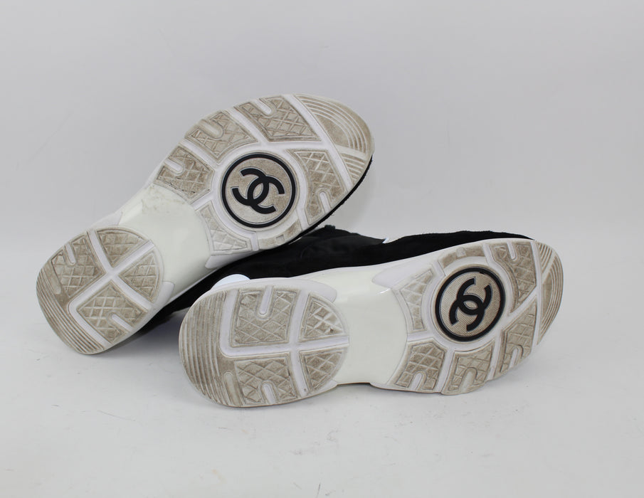 CHANEL CROSS TRAINER SNEAKERS size 40 - LuxurySnob