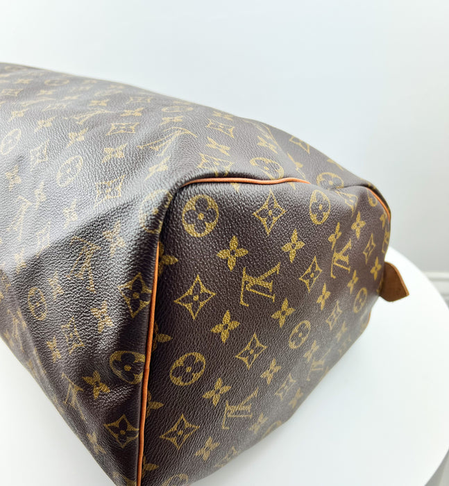 Louis Vuitton Monogram Speedy 40