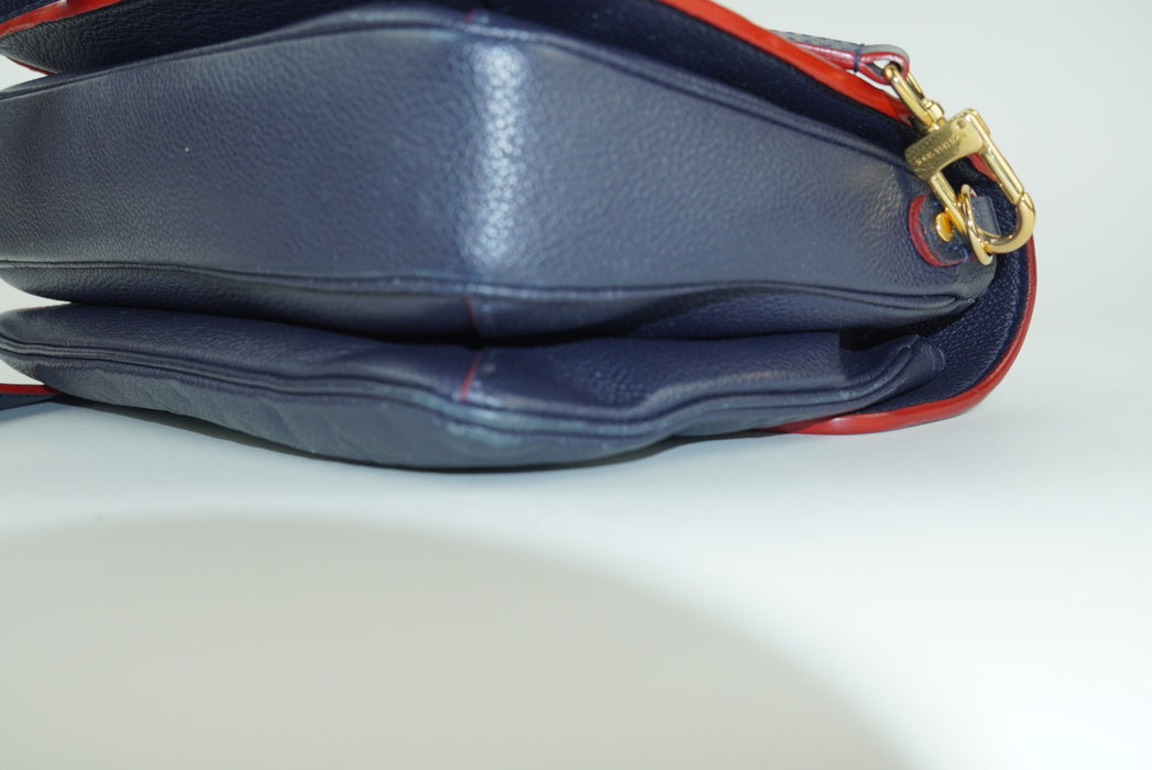 Louis Vuitton Pochette Metis in Navy Blue