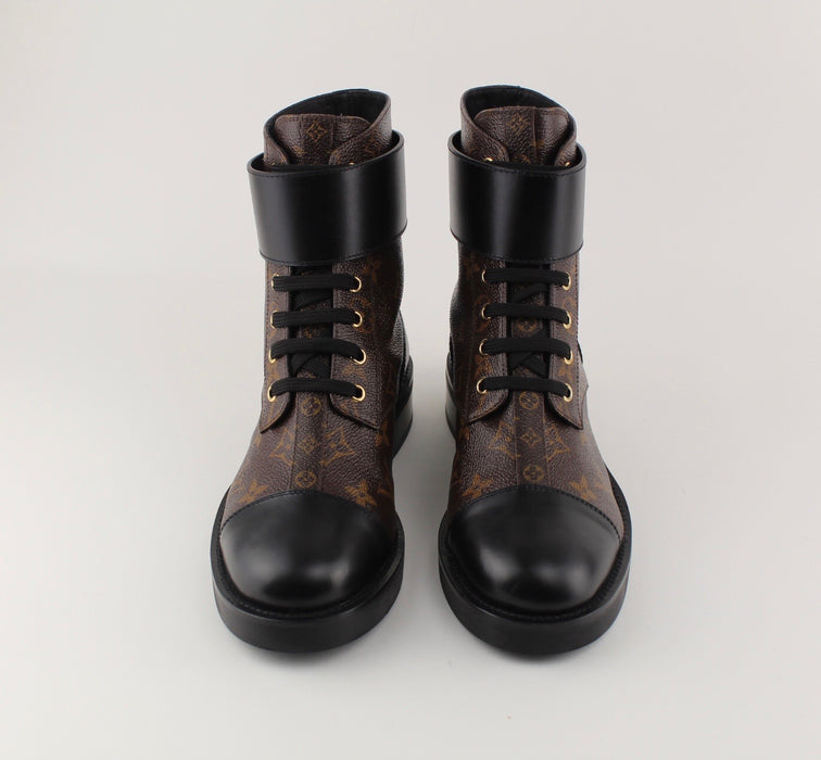 LOUIS VUITTON WONDERLAND FLAT RANGER BOOTS