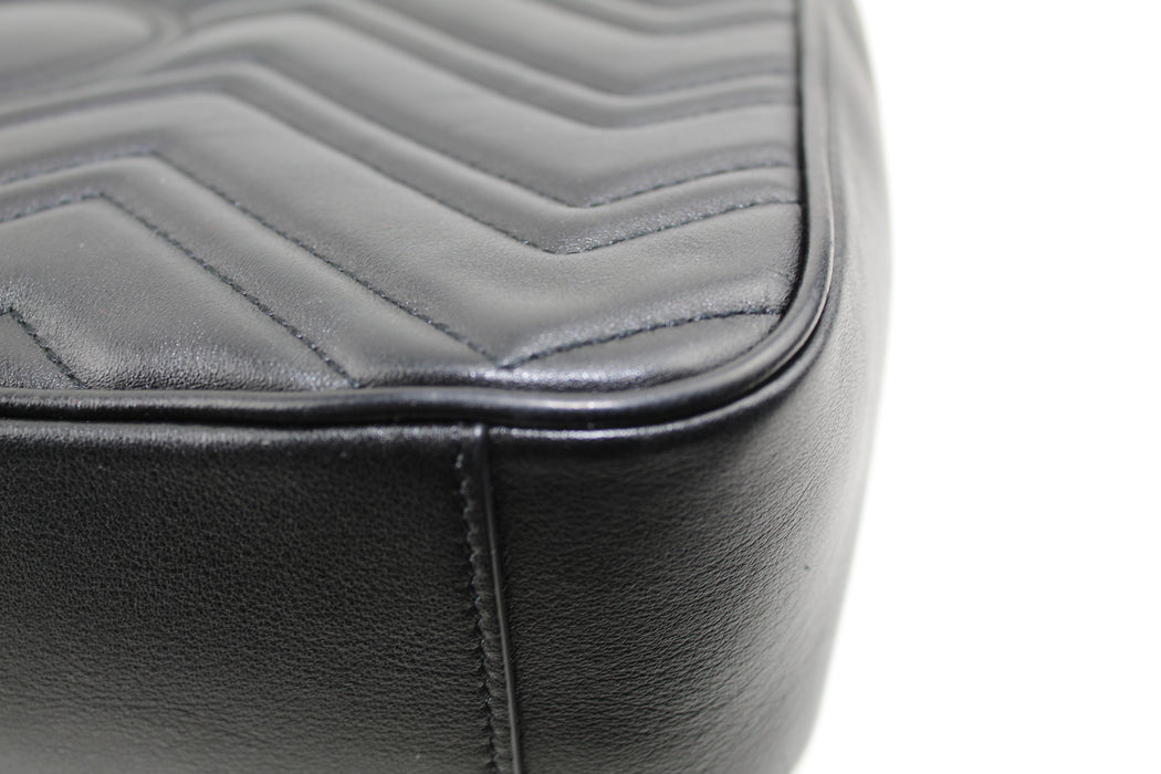 GUCCI GG MARMONT MEDIUM MATELASSÉ SHOULDER BAG