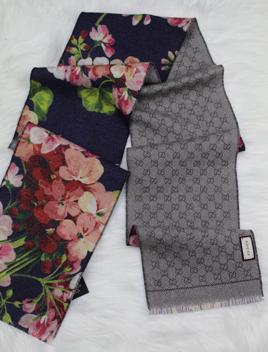 GUCCI BLOOMS REVERSIBLE GG 100% WOOL SCARF