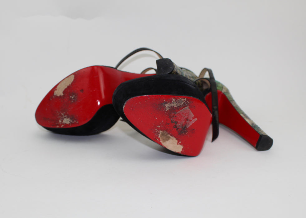 CHRISTIAN LOUBOUTIN LA FAVORITA 140mm PLATFORM PUMP - LuxurySnob