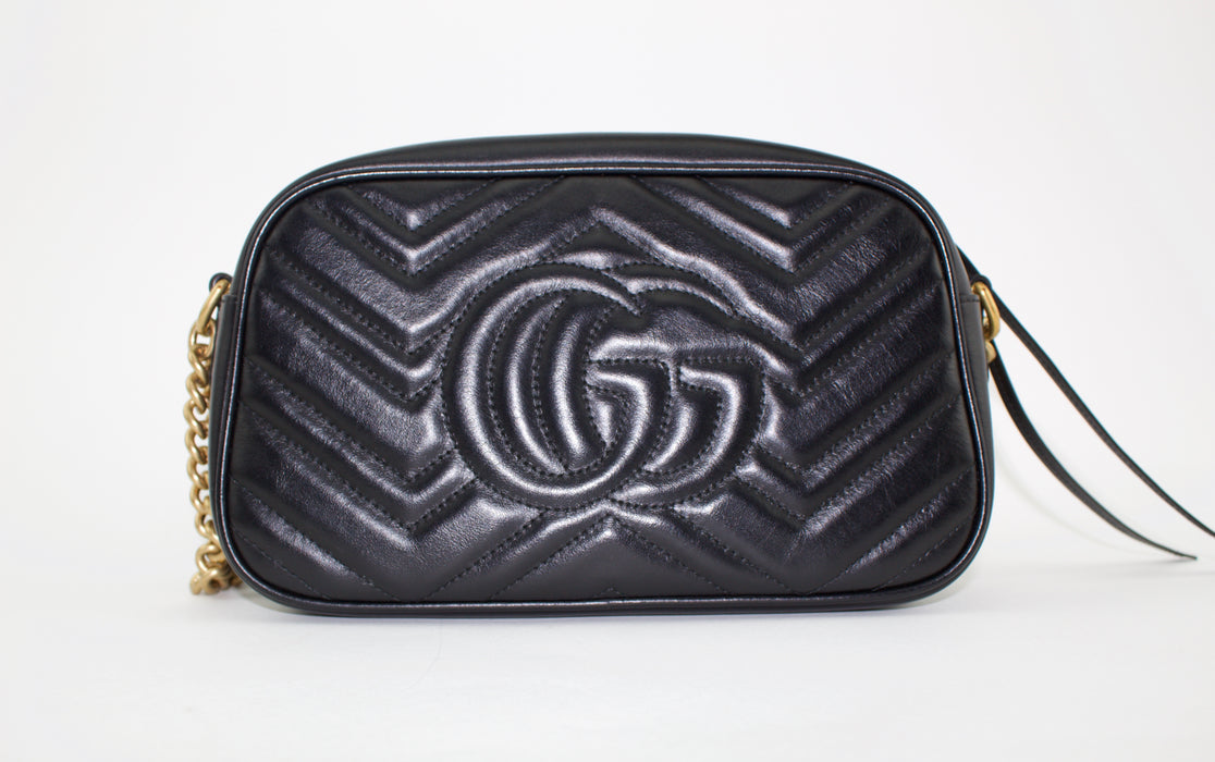 GUCCI GG MARMONT SMALL MATELASSÉ SHOULDER BAG