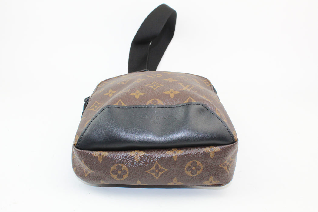 Louis Vuitton Avenue Sling Bag