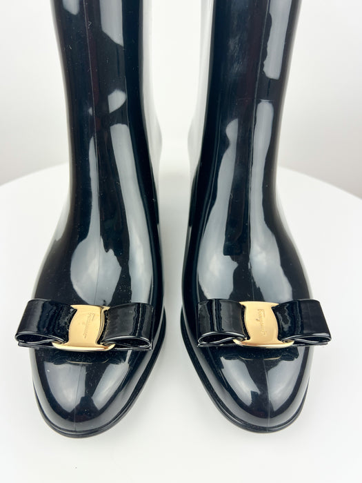 Salvatore Ferragamo boots size 9