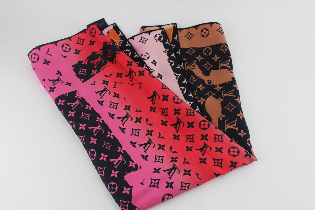 LOUIS VUITTON RISING CONFIDENTIAL SQUARE SMALL SCARF