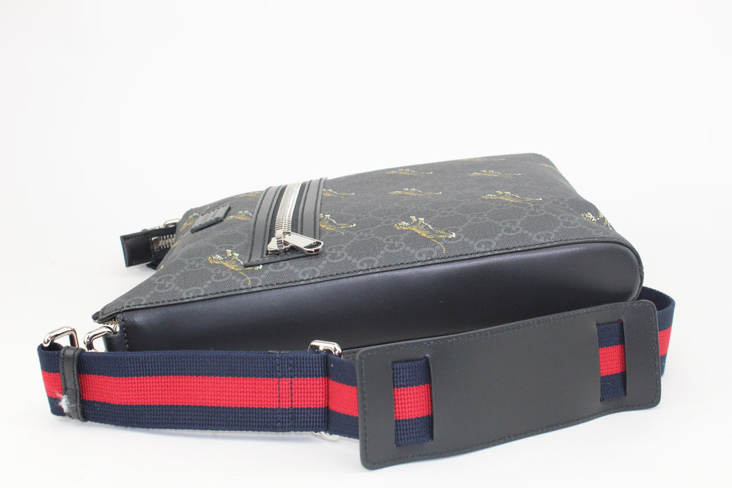 Gucci GG Supreme messenger with tigers