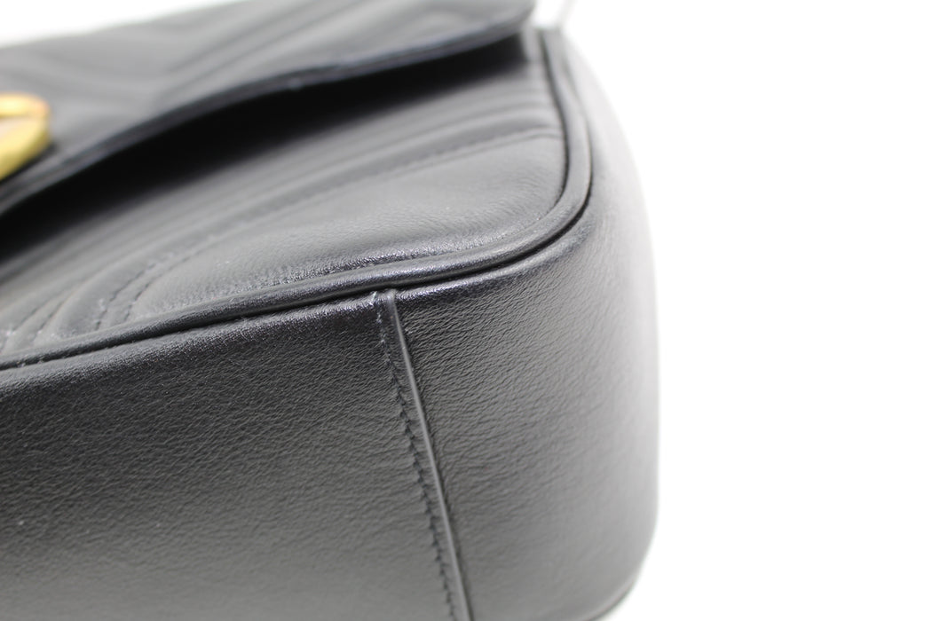 GUCCI GG MARMONT MEDIUM MATELASSÉ SHOULDER BAG