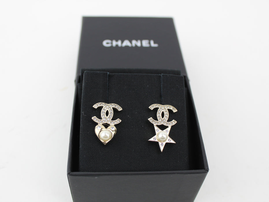 CHANEL  CRYSTAL STAR EARRINGS