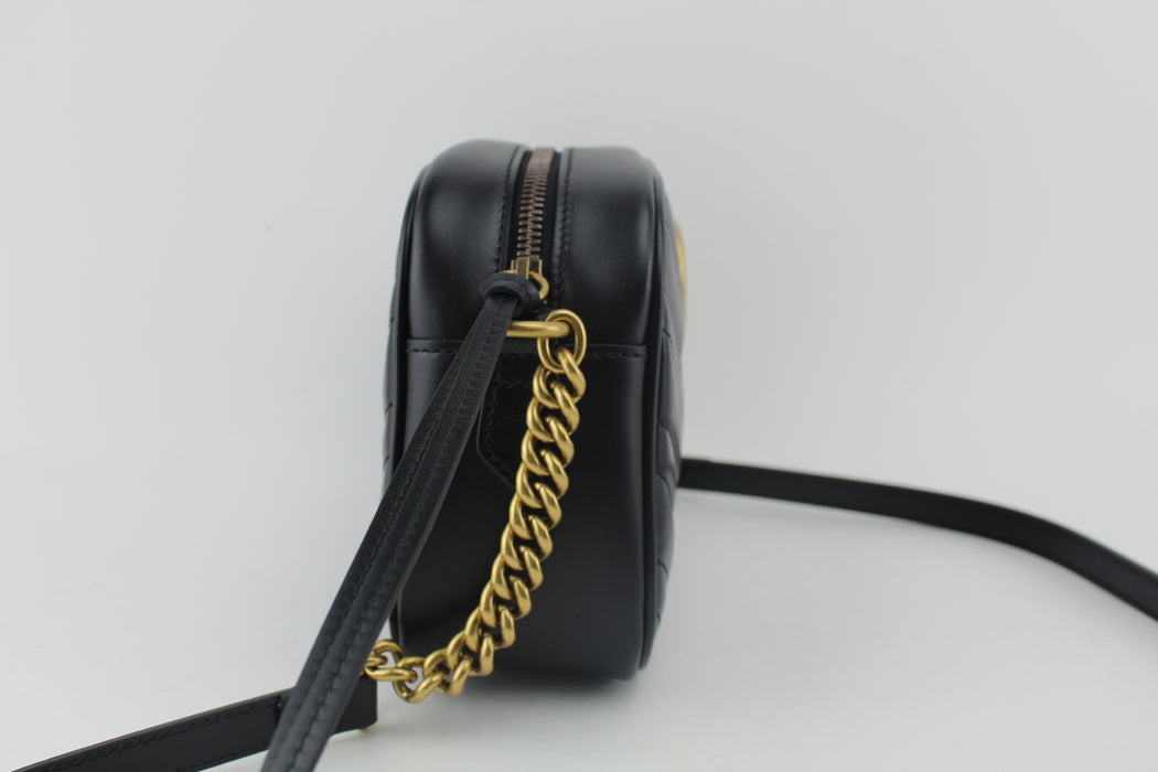 GUCCI GG MARMONT SMALL MATELASSE SHOULDER BAG