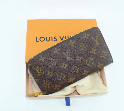 LOUIS VUITTON ZIPPY WALLET - LuxurySnob