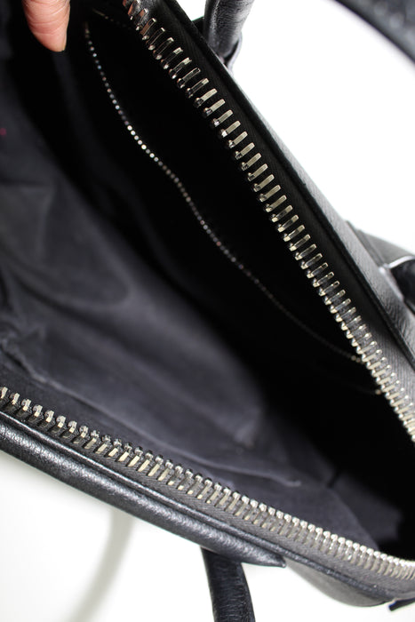 GIVENCHY MEDIUM ANTIGONA TOTE - LuxurySnob