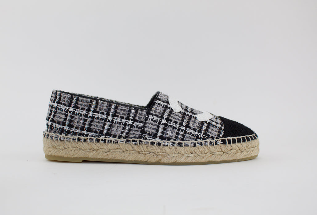 CHANEL ESPADRILLES size 39