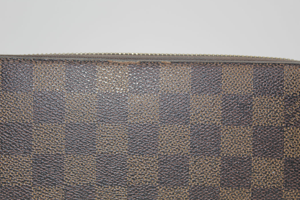 LOUIS VUITTON ZIPPY WALLET