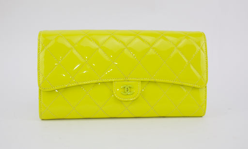 CHANEL CLASSIC FLAP WALLET