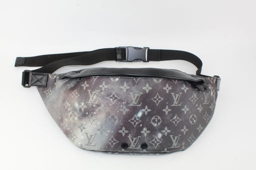 Louis Vuitton Discovery Bumbag Monogram Galaxy