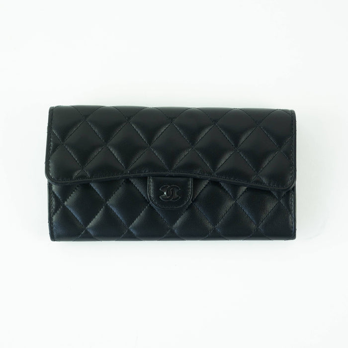 Chanel Gusset Flap Wallet black