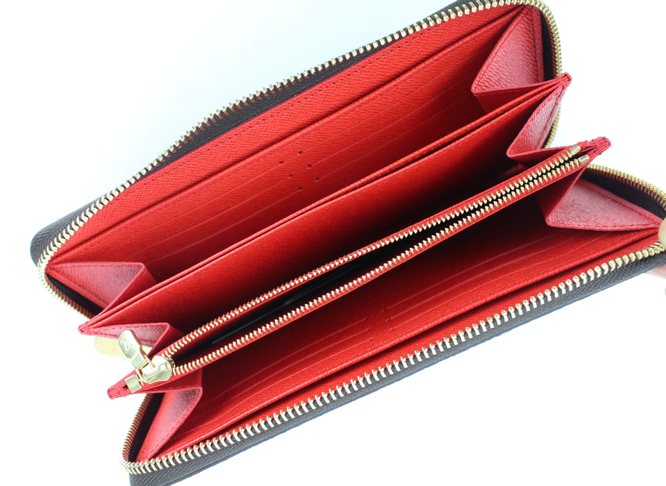 Louis Vuitton Monogram Zippy Wallet in Poppy
