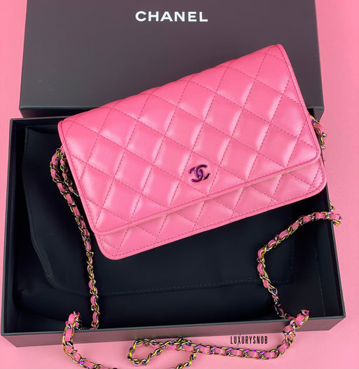 Chanel Wallet on Chain pink