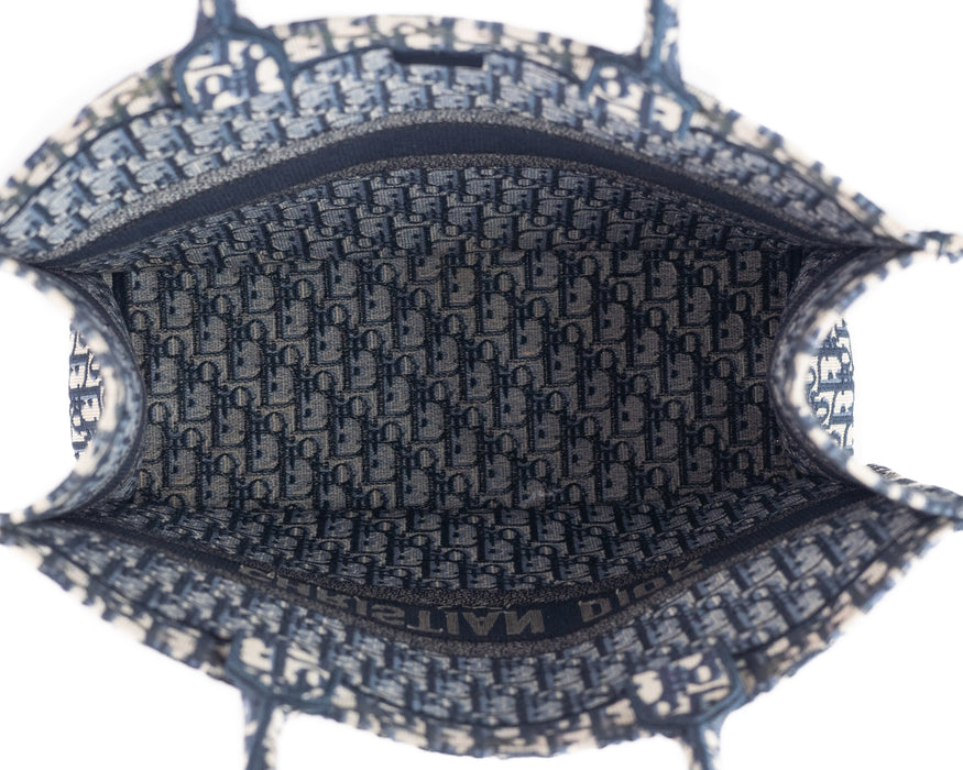 Dior Large Book Tote in Blue Dior Oblique Embroidery