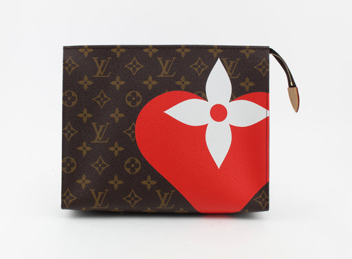 LOUIS VUITTON LIMITED EDITION GAME ON COLLECTION TOILETRY 26