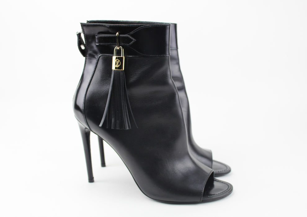 Louis Vuitton Black booties