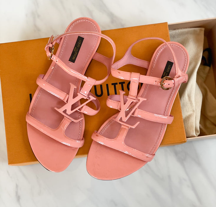 Louis Vuitton Pink Patent Leather Logo Detail Flat Sandals